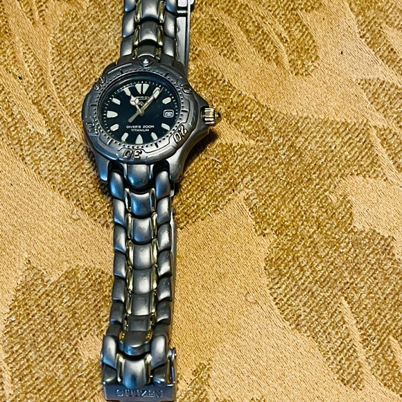New citizen watch main image 9